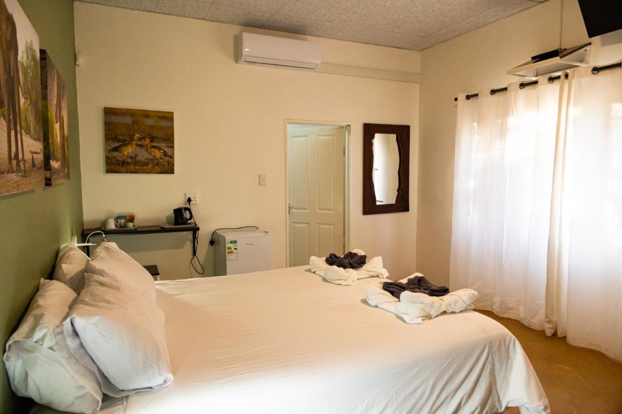 Olienhoff Guesthouse And Rest Camp Otavi エクステリア 写真