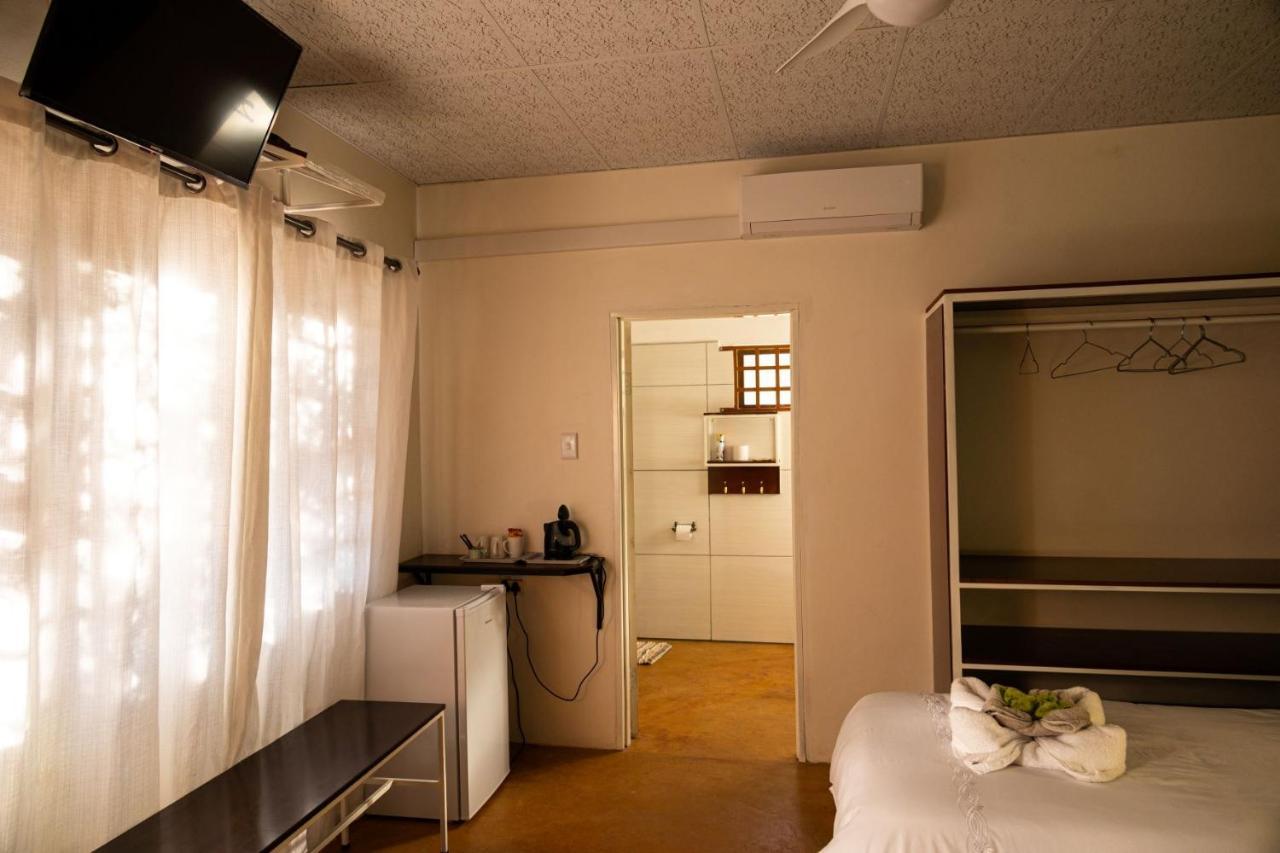 Olienhoff Guesthouse And Rest Camp Otavi エクステリア 写真