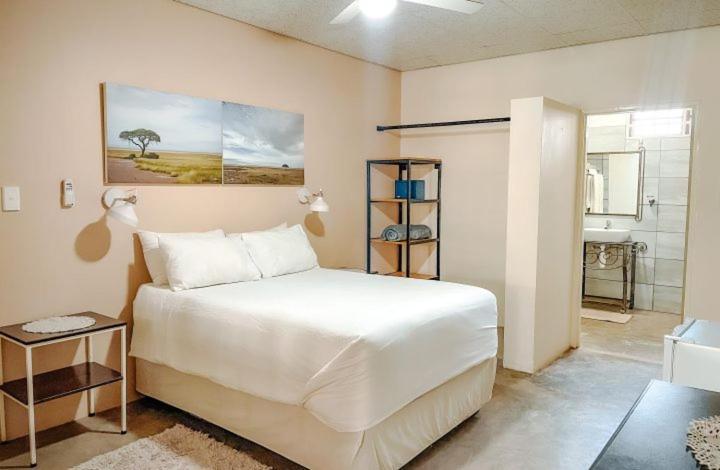 Olienhoff Guesthouse And Rest Camp Otavi エクステリア 写真
