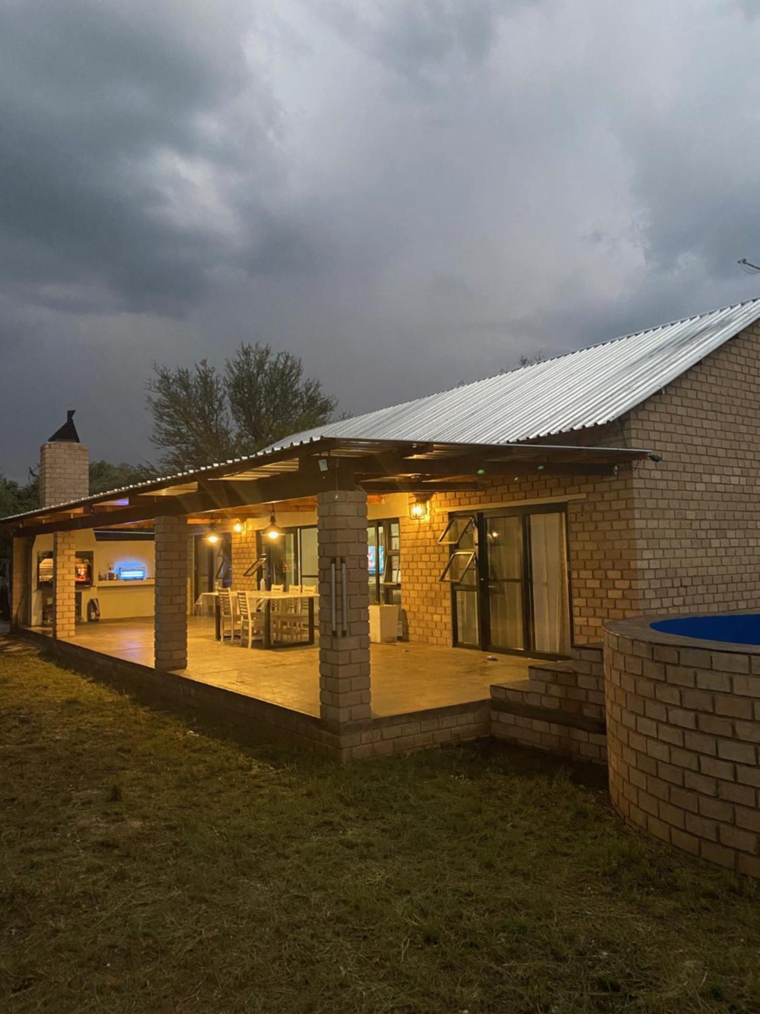 Olienhoff Guesthouse And Rest Camp Otavi エクステリア 写真