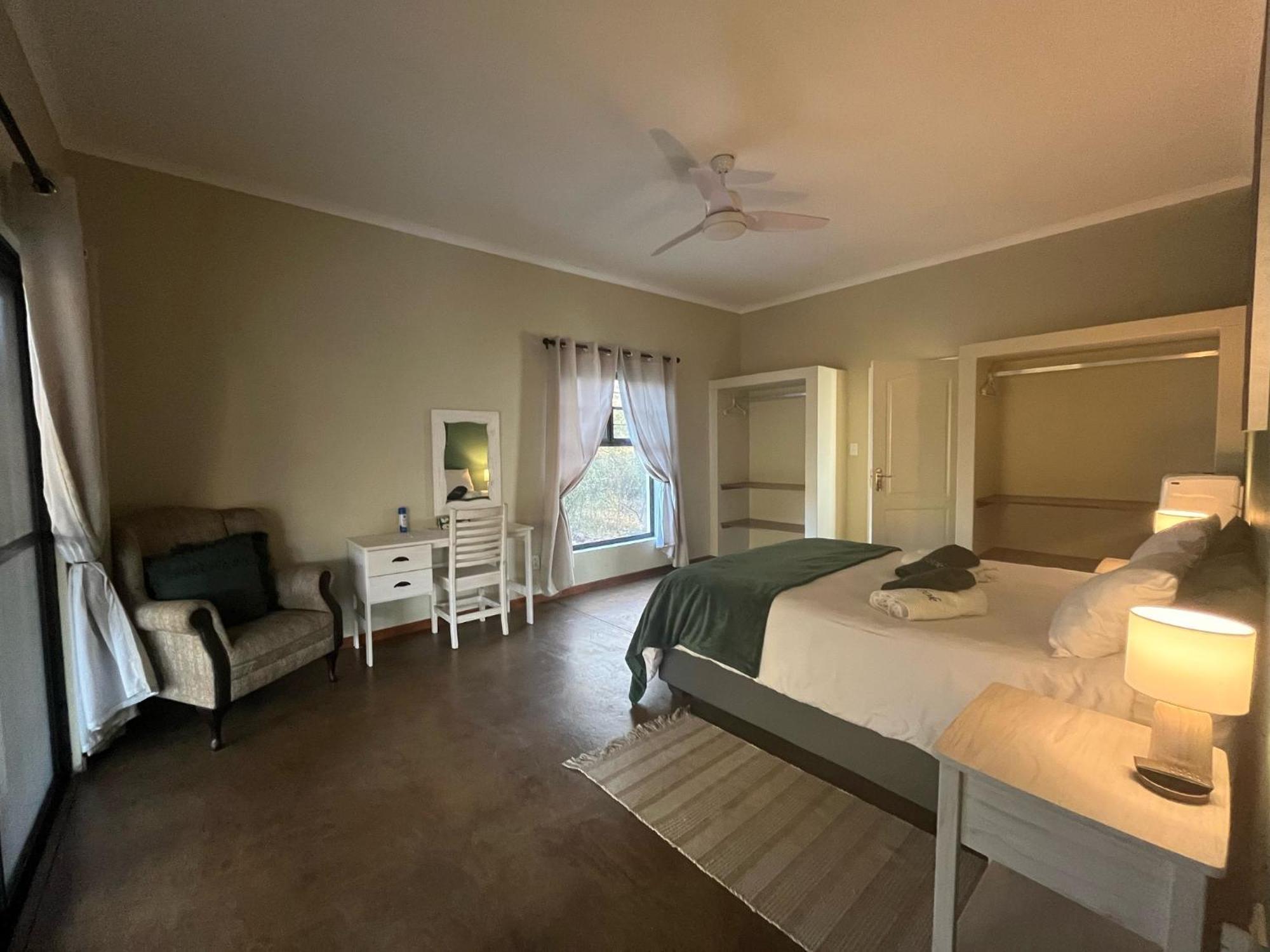 Olienhoff Guesthouse And Rest Camp Otavi エクステリア 写真