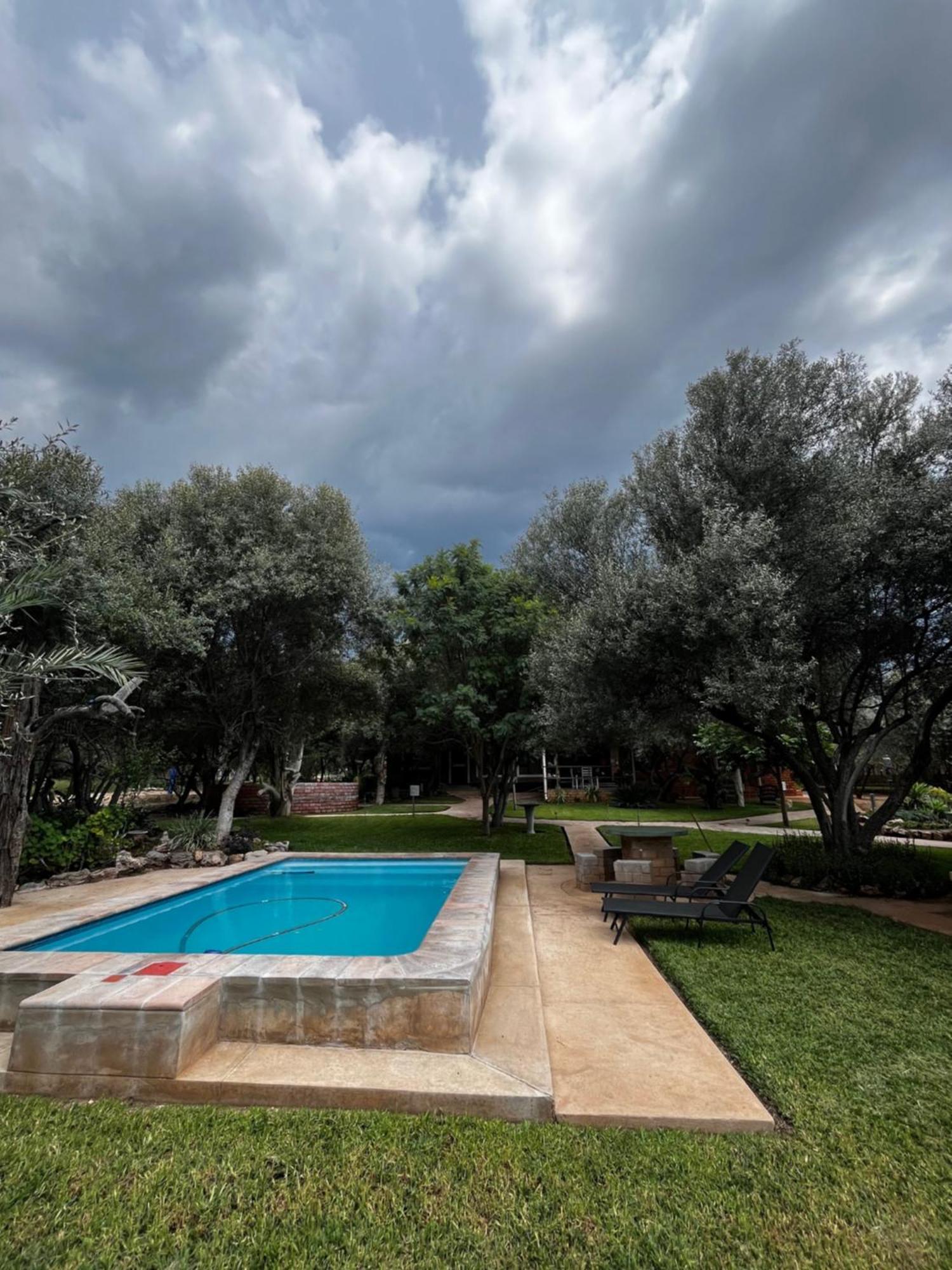 Olienhoff Guesthouse And Rest Camp Otavi エクステリア 写真